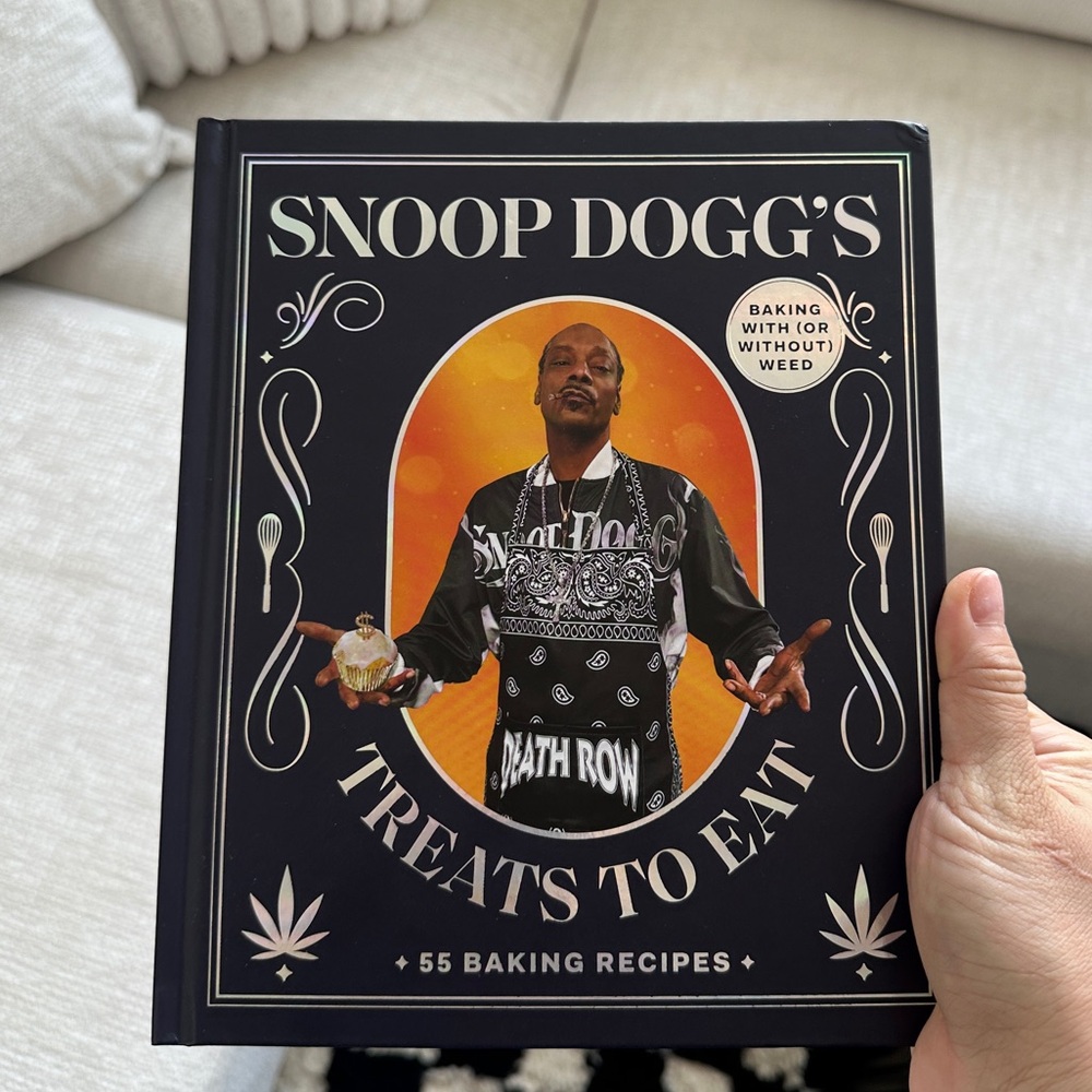 Snoop Dogg's Treats to Eat Cookbook (Hardcover)